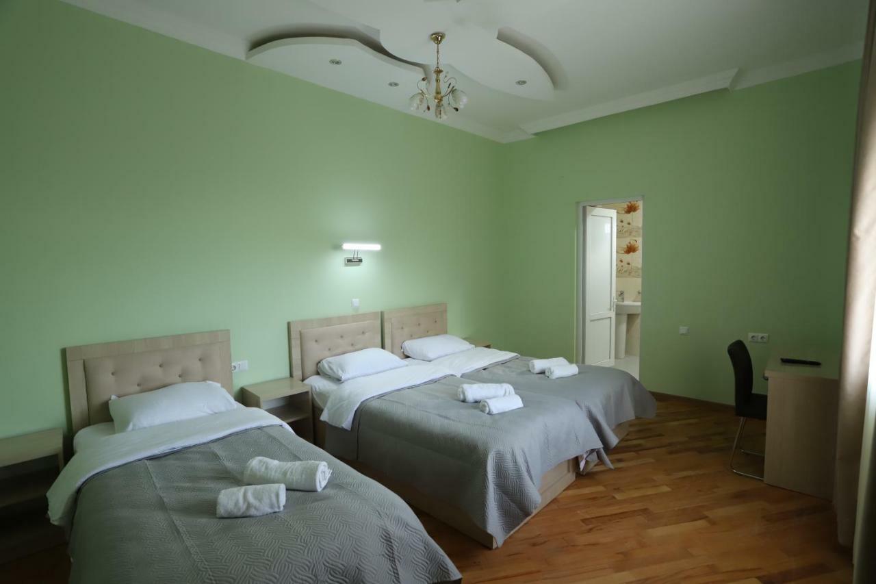 Hotel Hollywood Kutaisi Exterior photo