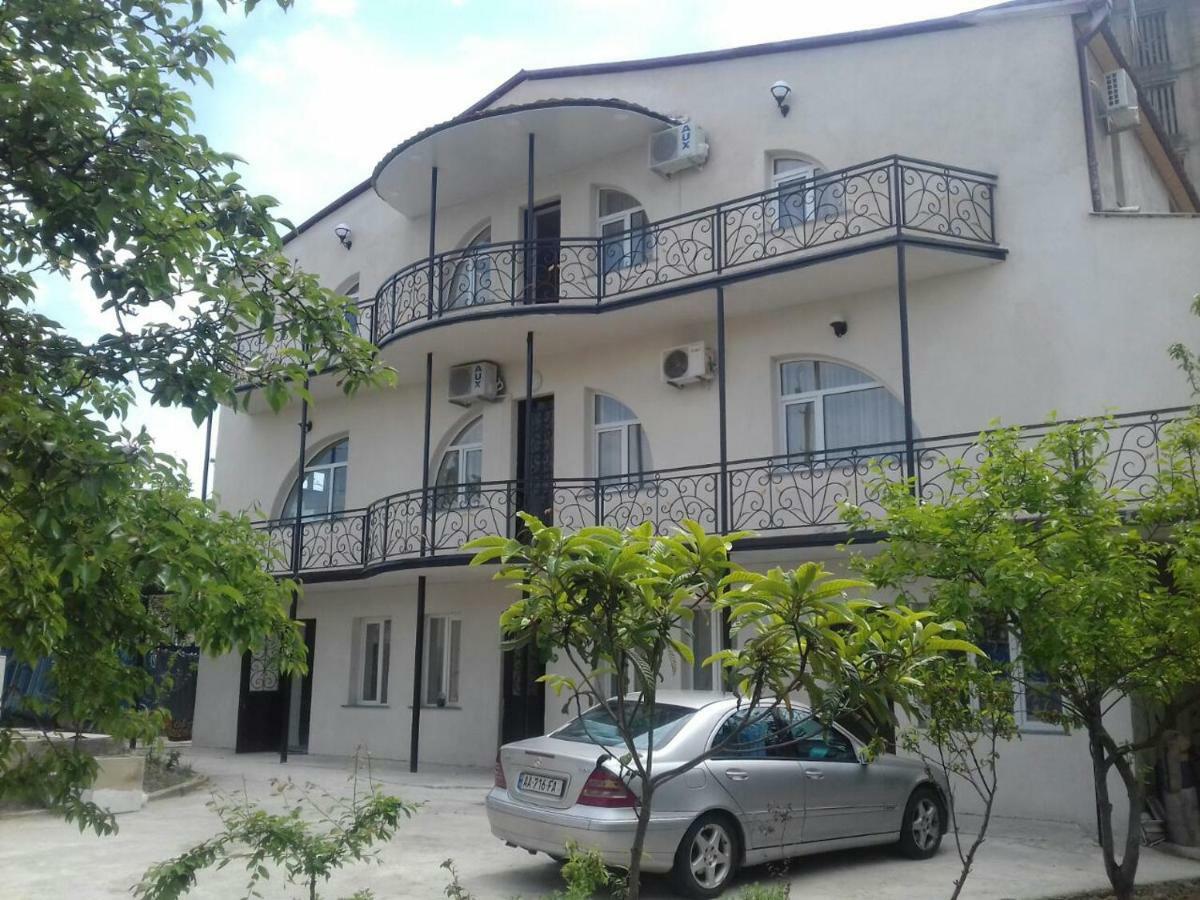 Hotel Hollywood Kutaisi Exterior photo