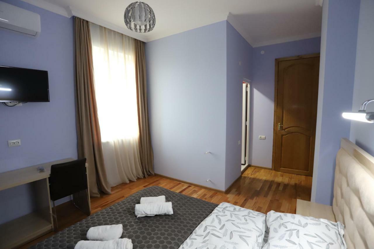 Hotel Hollywood Kutaisi Exterior photo